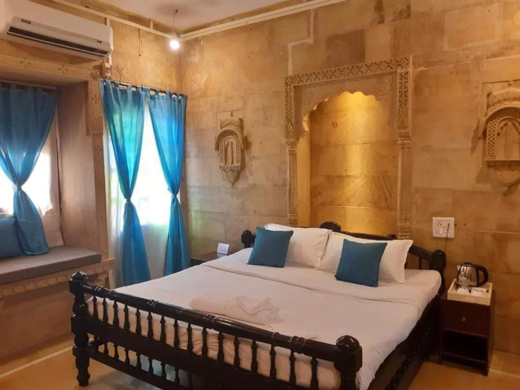 Hotel Nirmal Haveli Jaisalmer Værelse billede